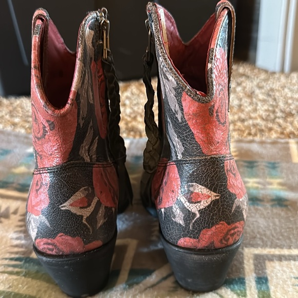 Ariat Booties - Picture 4 of 5